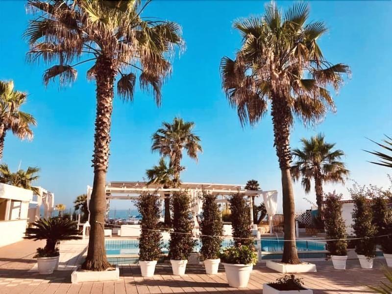 Hotel Mediterraneo Lido di Latina Exterior foto