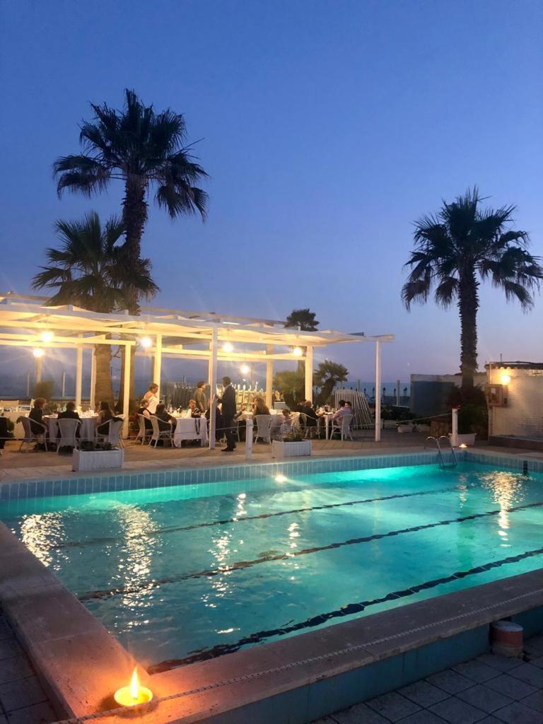 Hotel Mediterraneo Lido di Latina Exterior foto